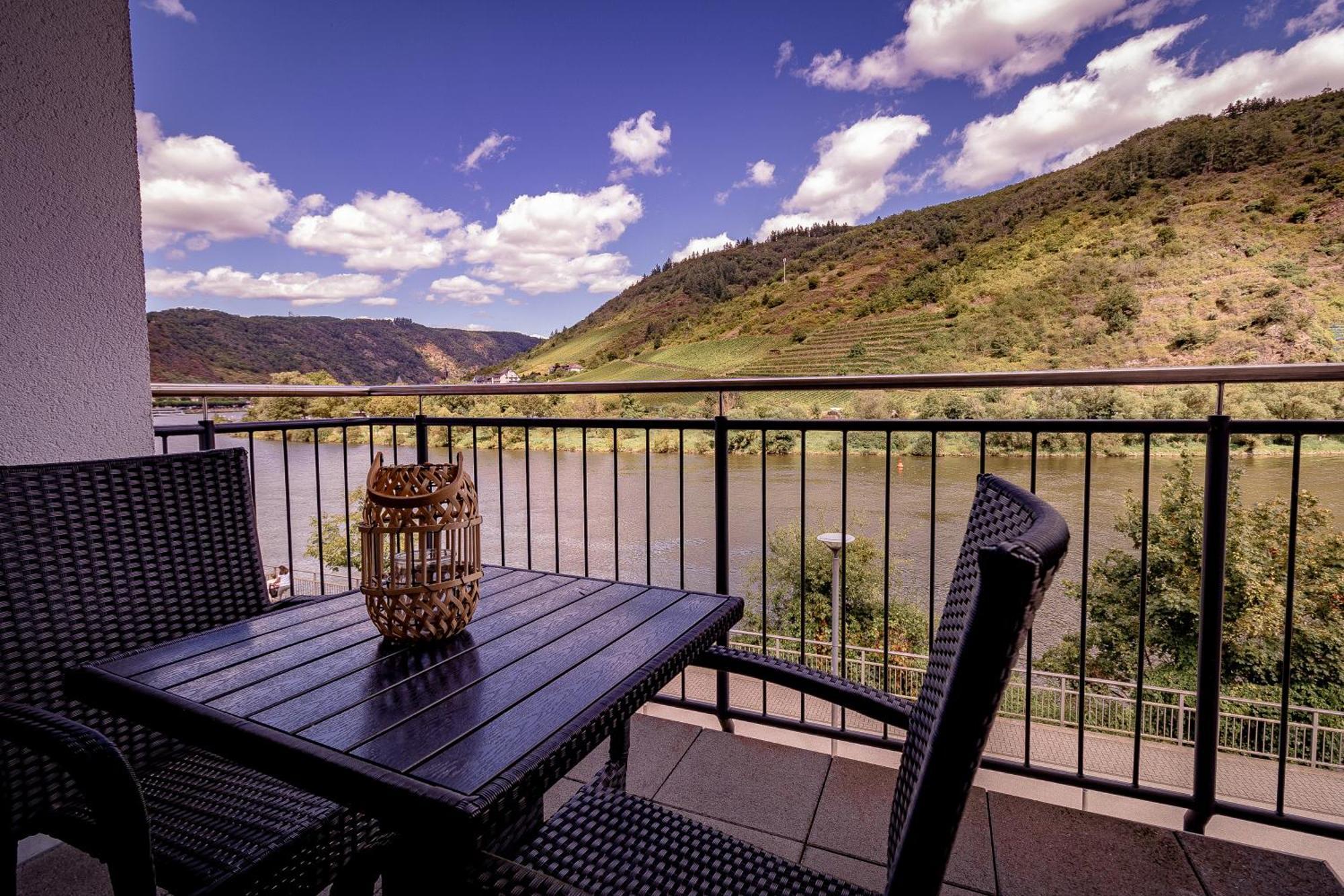 Moselpromenade Villa Moselufer, Panorama & Burg Cochem Blick, Netflix, Balkon Екстериор снимка